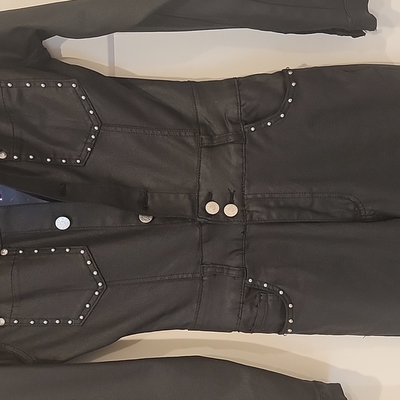 VBRT Brand new with tags Jumpsuit! So unique and stylish - Picture 3 of 7